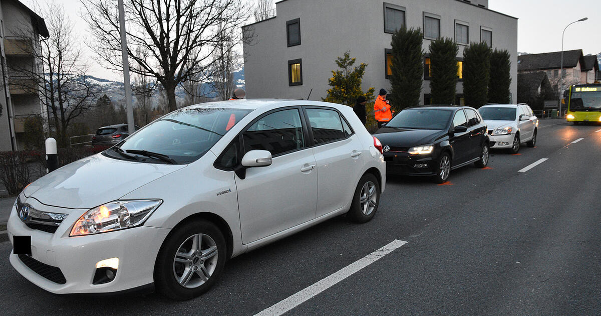 Auffahrkollision Mit Drei Fahrzeugen Vaterland Online