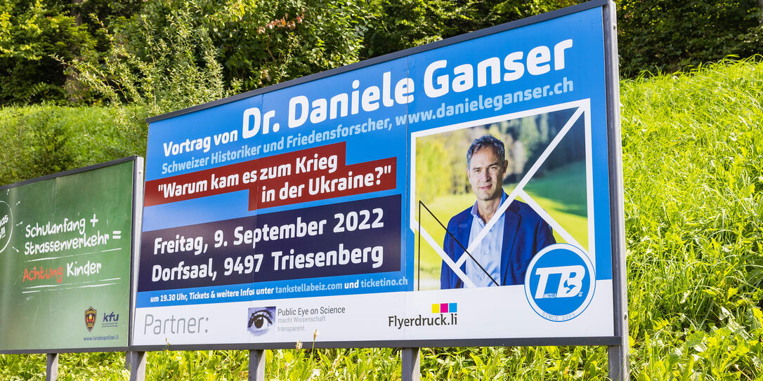 Plakatwerbung in Triesenberg