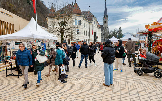 Weihnachtsmarkt, Vaduz, Liechtenstein.