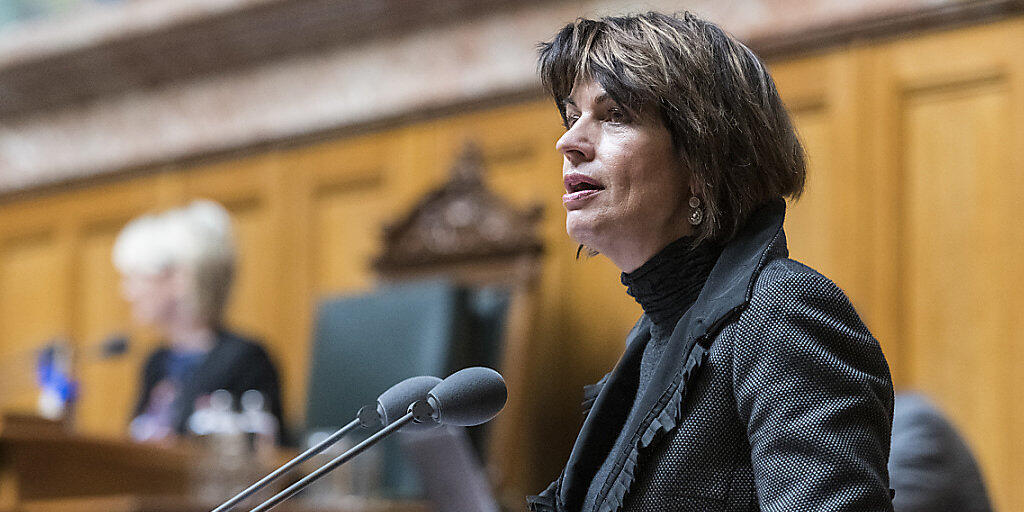 Umweltministerin Doris Leuthard warnt im Nationalrat vor den Folgen des Klimawandels.