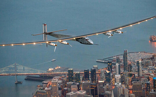 Solar Impulse 2 ist zu seiner zehnten Etappe aufgebrochen, von der San Francisco Bay nach Phoenix, Arizona. (Archivbild)