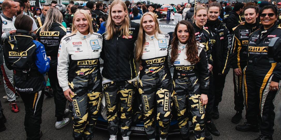 Bei schwierigen Bedingungen an diesem Wochenende schaffte es das Team «WS Racing Girls Only» mit Fabienne Wohlwend auf den dritten Rang.