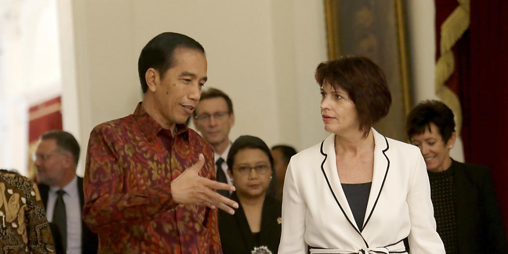 Widodo empfängt Leuthard im Präsidentenpalast in Jakarta: Indonesien wirbt bei der Schweiz für Investitionen in seine Infrastruktur.