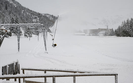 241122 Schnee im Malbun Beschneiung,