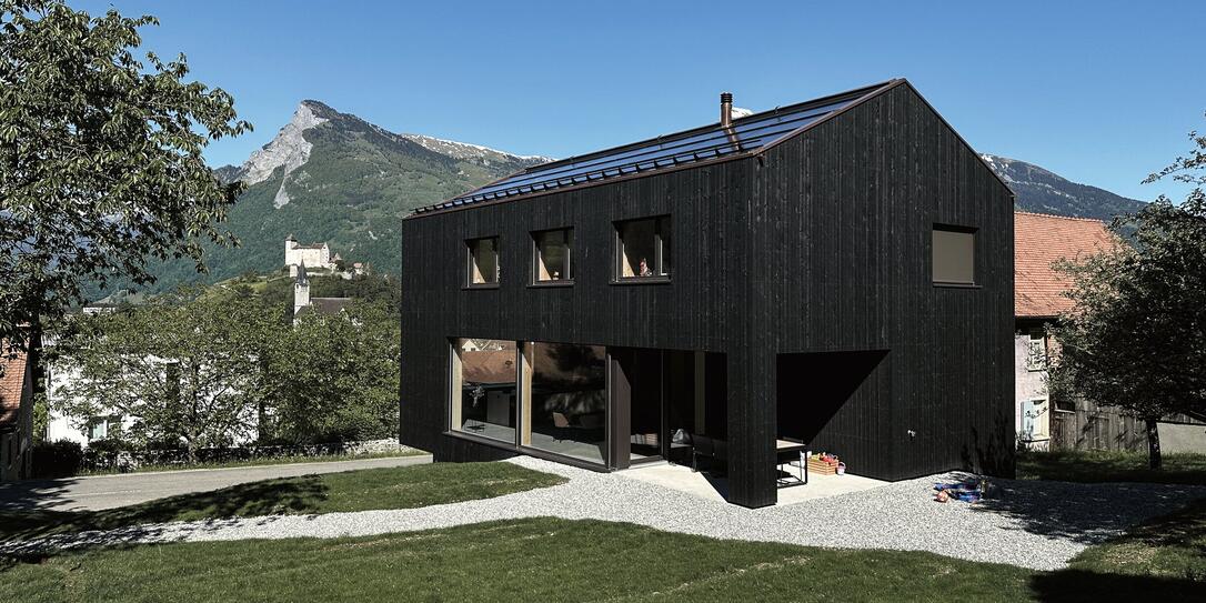 Architektur in Liechtenstein – Mit wunderbarem Blick auf die Burg Gutenberg