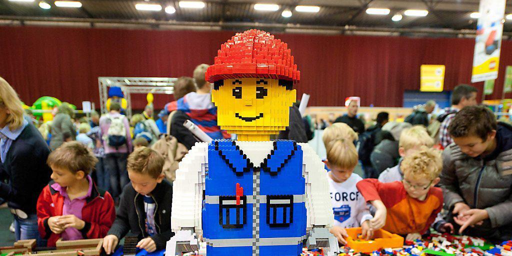 Das Lego-Männchen bleibt markengeschützt. . Das entschied das EU-Gericht am Dienstag in Luxemburg und wies damit eine Klage des britischen Konkurrenten Best-Lock zurück.