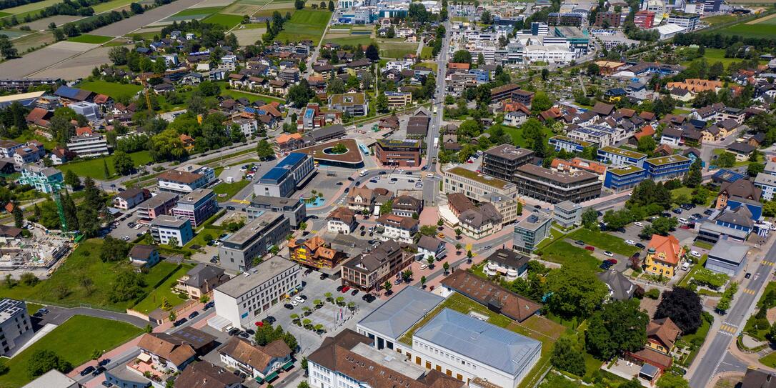 Liechtenstein Schaan Zentrum Hotel Linde Café Risch Central Zentrumsplanung