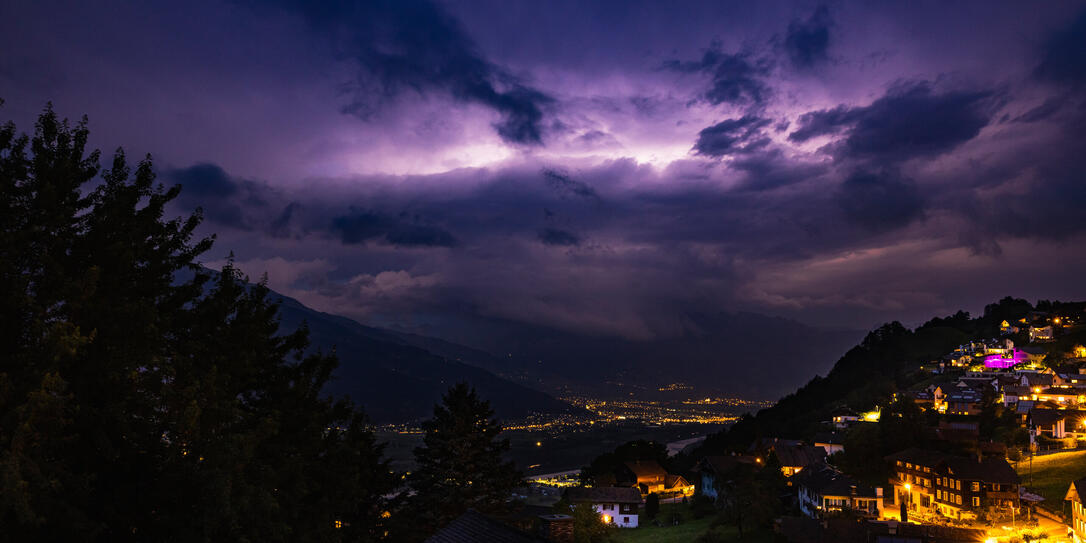 Schwere Gewitter zogen im Sommer über Liechtenstein, verbunden mit starkem Wind und Hagel