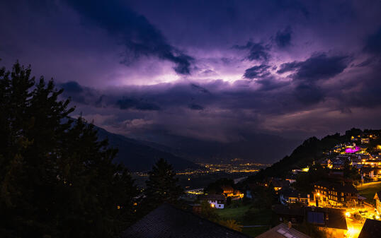 Schwere Gewitter zogen im Sommer über Liechtenstein, verbunden mit starkem Wind und Hagel