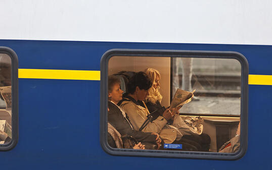 In den Abteilen der Zürcher S-Bahn wird es künftig keine Abfalleimer mehr geben.