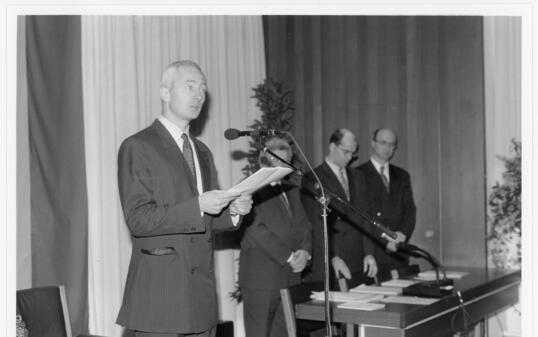 Landtagseröffnung mit Thronrede S.D. Fürst Hans-Adam II., 6.11.1993