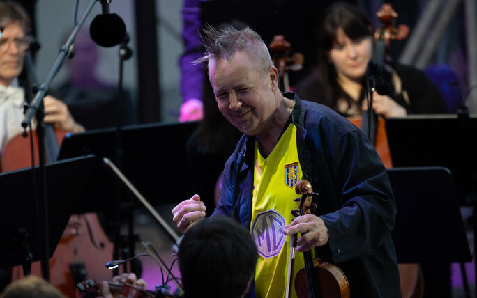 Vaduz Classic mit Nigel Kennedy und Sinfonieorchester Liechtenstein