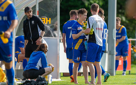 Nach drei Jahren als Assistenztrainer steigt Michele Polverino (l.) zum Cheftrainer auf.