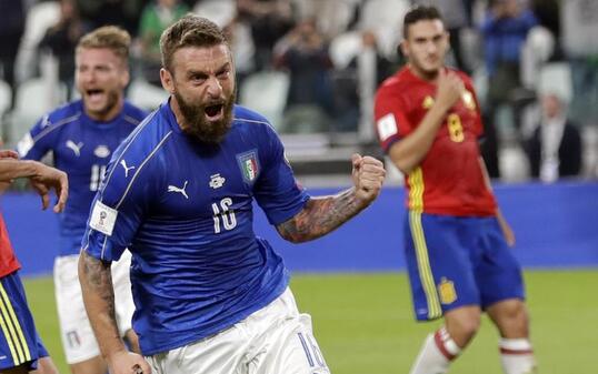 Daniele De Rossi sicherte Italien den glückhaften Punkt