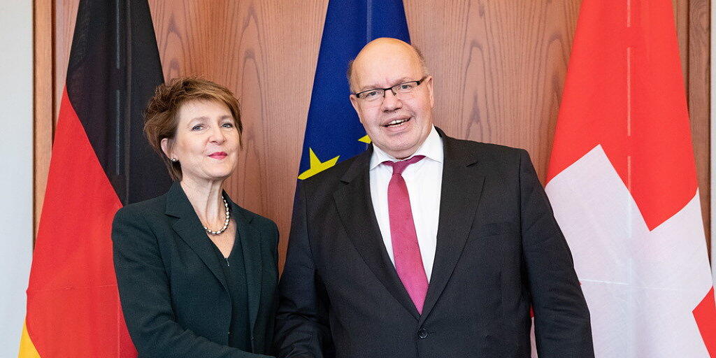 Bundesrätin Simonetta Sommaruga und Peter Altmaier, der deutsche Bundesminister für Wirtschaft und Energie, in Berlin.