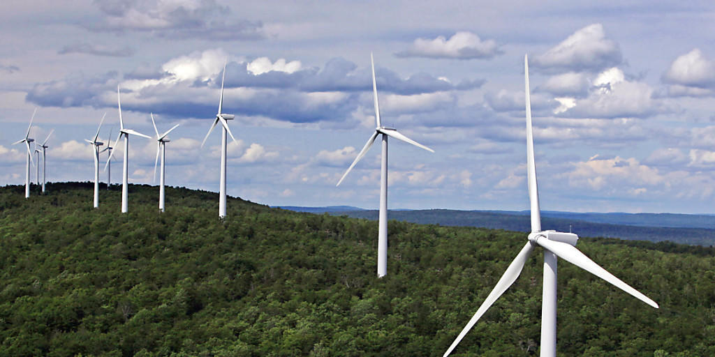 Sinkendes Ausbautempo und tiefere Kosten führen dazu, dass in den nächsten Jahren die Investitionen in erneuerbare Energie weniger stark wachsen werden als im vergangenen Jahr. (Symbolbild)