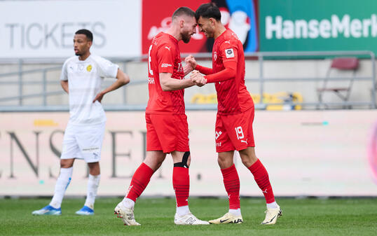 Nach zwei Siegen in Serie wollen Rastoder und Djokic (v.l.) auch gegen den FC Baden treffen.