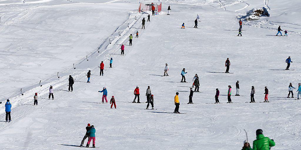 Viele Schneesportler, wenig Platz: Diesen Winter gab es zahlreiche Kollisionen - alleine drei am Freitag in den Flumserbergen. (Symbolbild)