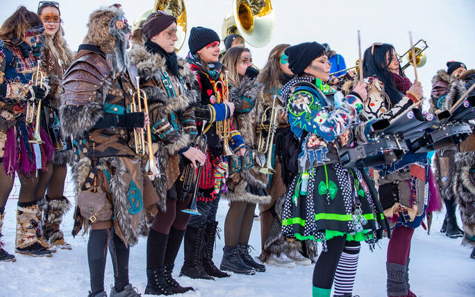 Guggenmusiken spielen in Malbun