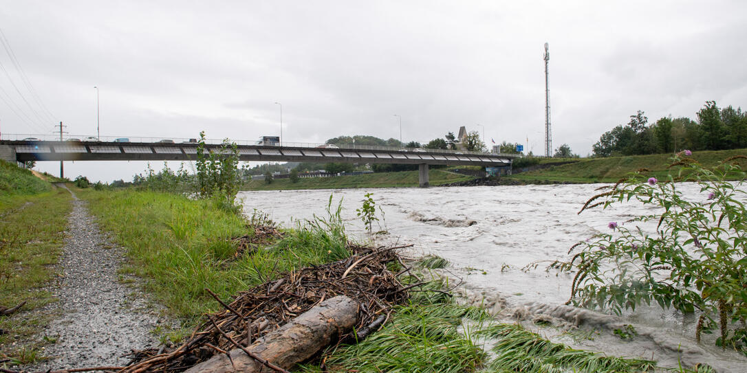 Hochwasser Rhein und Kanal