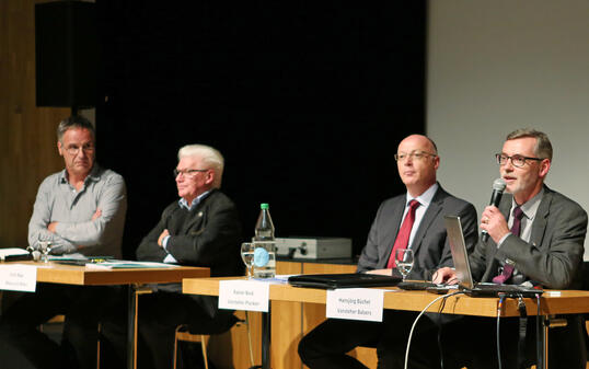 Podiumsdiskussion Hängebrücke Balzers