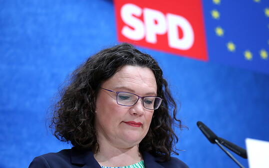 Nach dem Desaster für die SPD bei der Europawahl will sich Partei- und Fraktionschefin Andrea Nahles (im Bild) in der kommenden Woche in der Fraktion vorzeitig zur Neuwahl stellen.