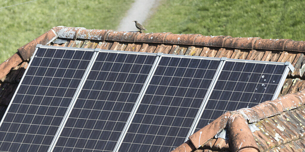 Dank Niedrigstenergie-Bauten und ganzflächigen Solarzellen auf den Gebäudedächern sollen gemäss einer Studie die Ziele des Pariser Klimaabkommens erreichbar sein.