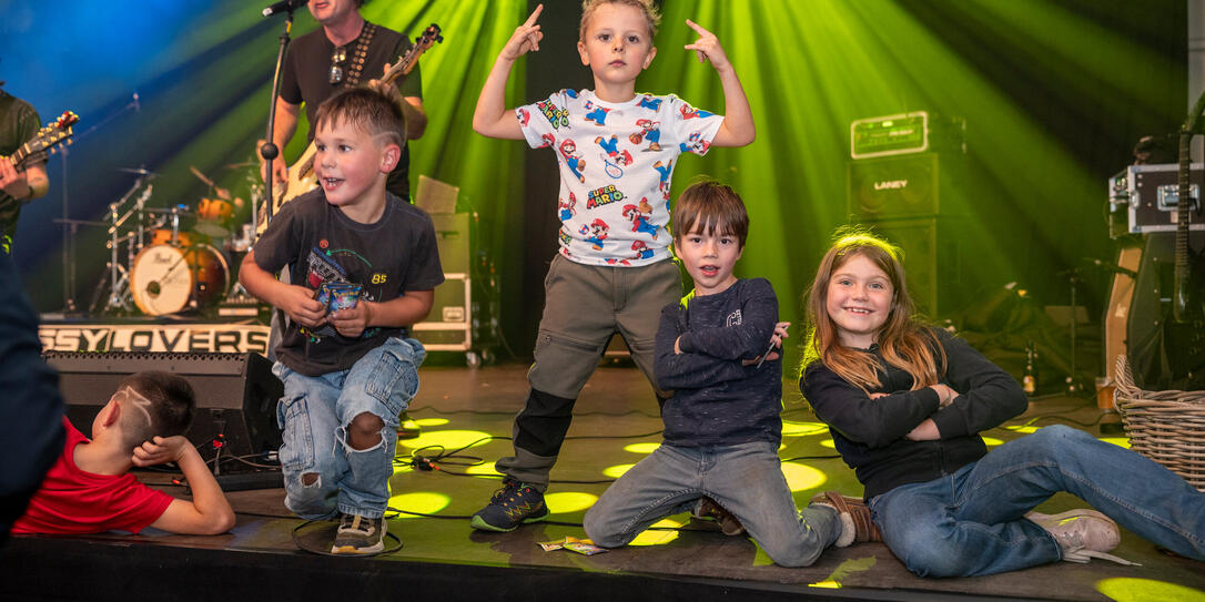 Unterländer Jahrmarkt - Party im Festzelt Unterland rockt, in E