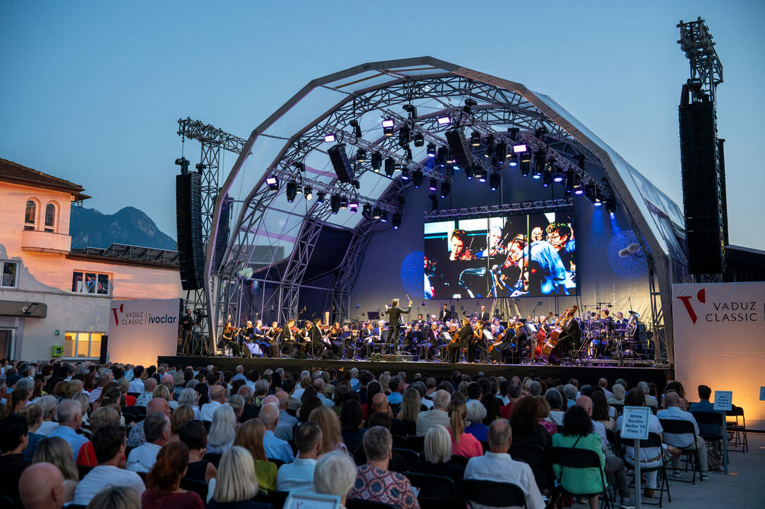 Abschlusskonzert Kevin Griffiths und das Sinfonieorchester Liech