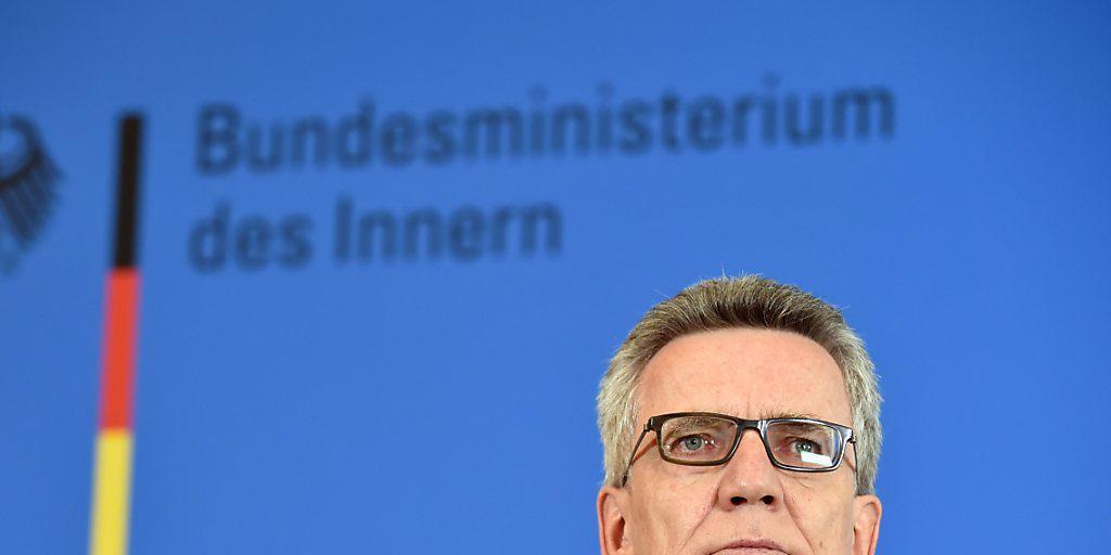 Die Union sieht Handlungsbedarf bei der Integration von Ausländern: Die fordert nach einem Treffen unter der Leitung von CSU-Innenminister de Mazière ein Burka-Verbot in bestimmten öffentlichen Bereichen.