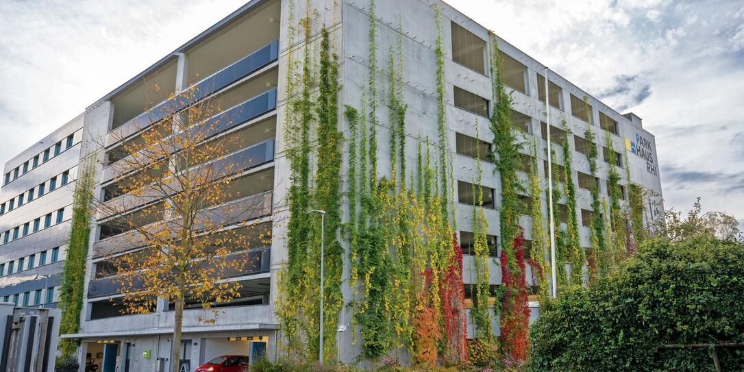 241017 #näherdran Gamprin Aussenaufnahme vom Haus und Parkhaus Rhi