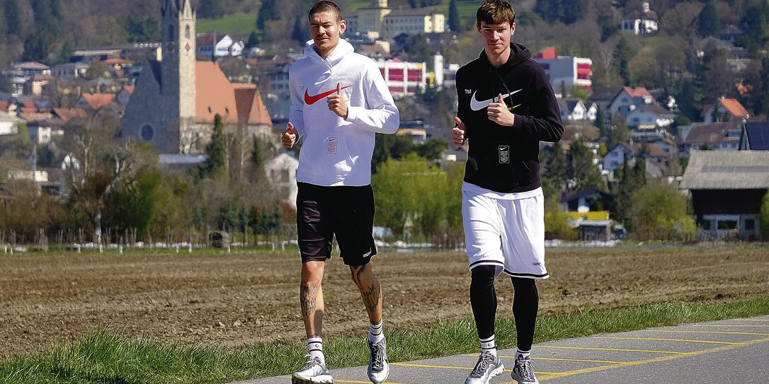 Liechtenstein Sport Fussball Yanik und Noah Frick