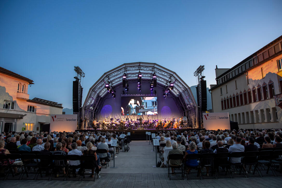 Abschlusskonzert Kevin Griffiths und das Sinfonieorchester Liech