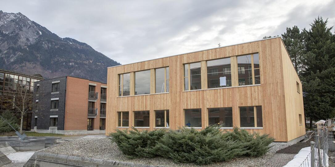 Gymnasium Vaduz Schulraumprovisorium 151215