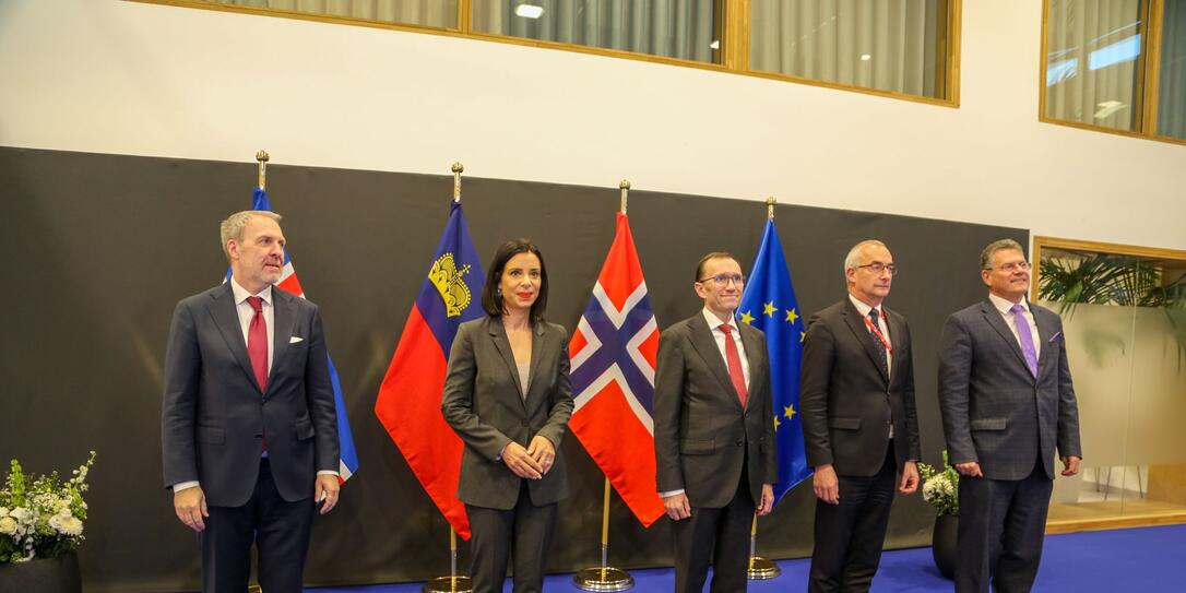 EWR-Rat in Brüssel Mit: Kristján Andri Stefánsson (Botschafter Island), Dominique Hasler (Aussenministerin Liechtenstein), Espen Barth Eide (Aussenminister Norwegen), Péter Sztáray (Staatssekretär Ungarn) und Maroš Šefčovič (Vizepräsident der Europäischen Kommission).