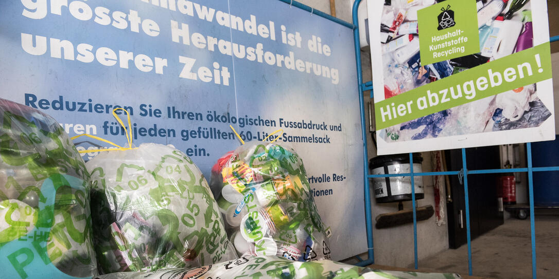 20180322 Plastik Recycling in der Alex Kaufmann Muldenservice Balzers