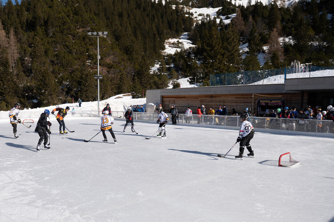 Pond Hockey Turnier in Malbun