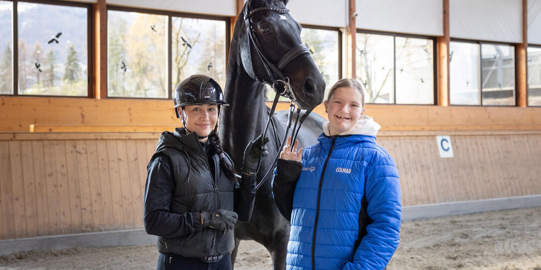 Fiona Pfeiffer und Leonie Guerra, Grabs