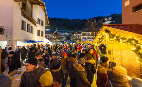 Lichterglanz in Triesenberg (01.12.2024)