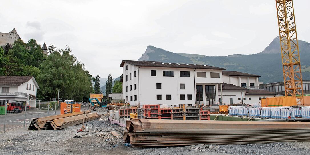 230622 Dorfplatz Balzers, Spundwand