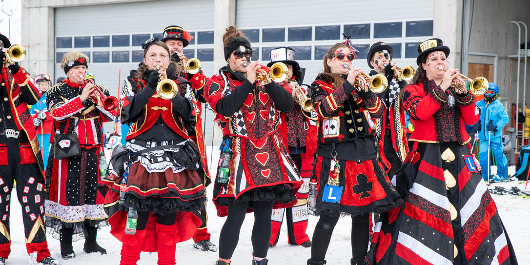 Guggenmusiken spielen in Malbun