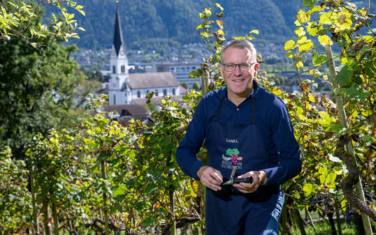 240918 Regierungsporträt mit Daniel Oehry in Eschen